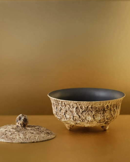 Rust Vein Tripod Tea Bowl